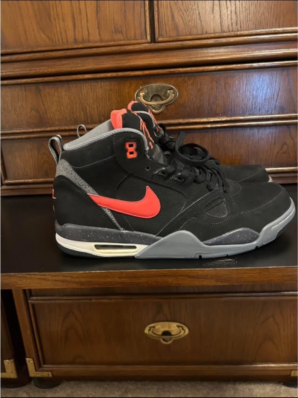 Nike High-Top Sneakers in Black and Red